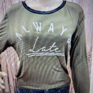 SIZE S BEWARE Always Late Long Sleeve Top INVPV118